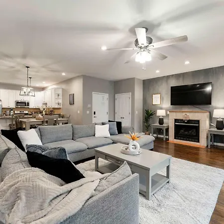South Loop Three Bedroom Two Bath Home